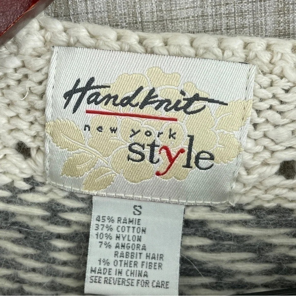 vintage Handknit new york style womens size S angora blend sweater 1169 - Picture 5 of 8